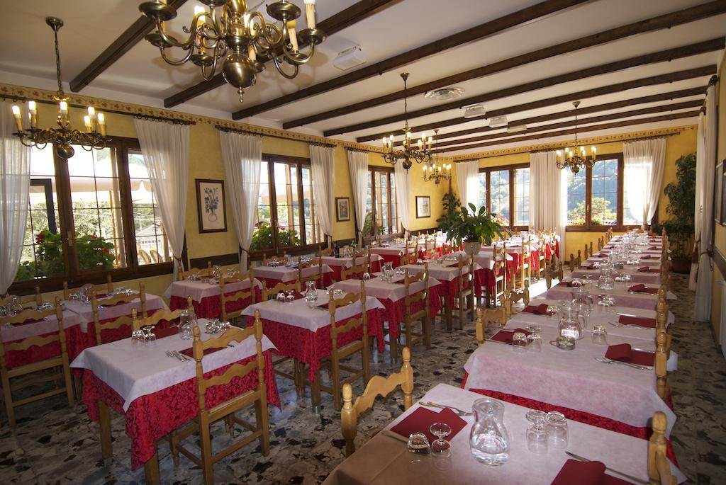 Albergo Ristorante Galli Pievepelago Exterior foto