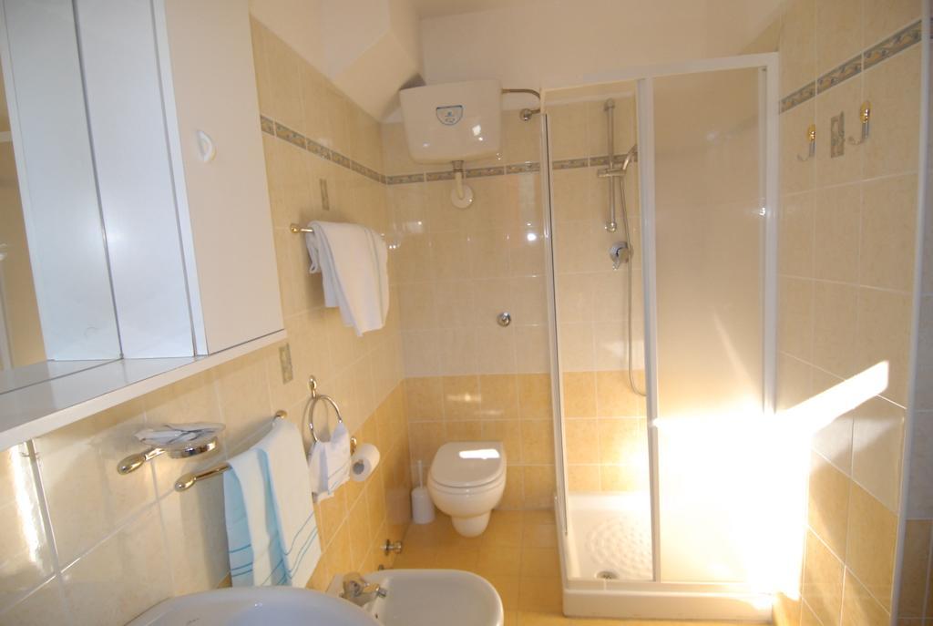 Albergo Ristorante Galli Pievepelago Quarto foto