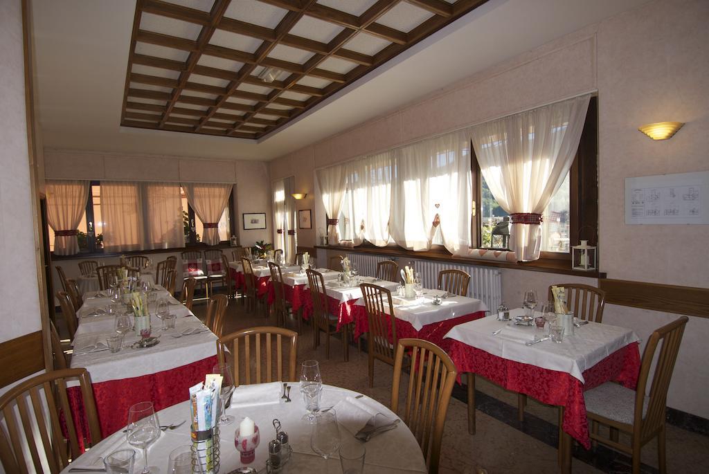 Albergo Ristorante Galli Pievepelago Exterior foto